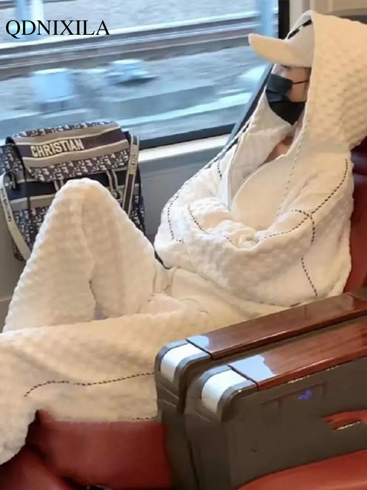 2023 Women New In Outfit Two Piece Set Sports Warm Waffler Loose hood white lounge wear fashion Chic and Elegant Trouser Sets
2023 Women New In Outfit Two Piece Set Sports Warm Waffler Loose hood white lounge wear fashion Chic and Elegant Trouser Sets