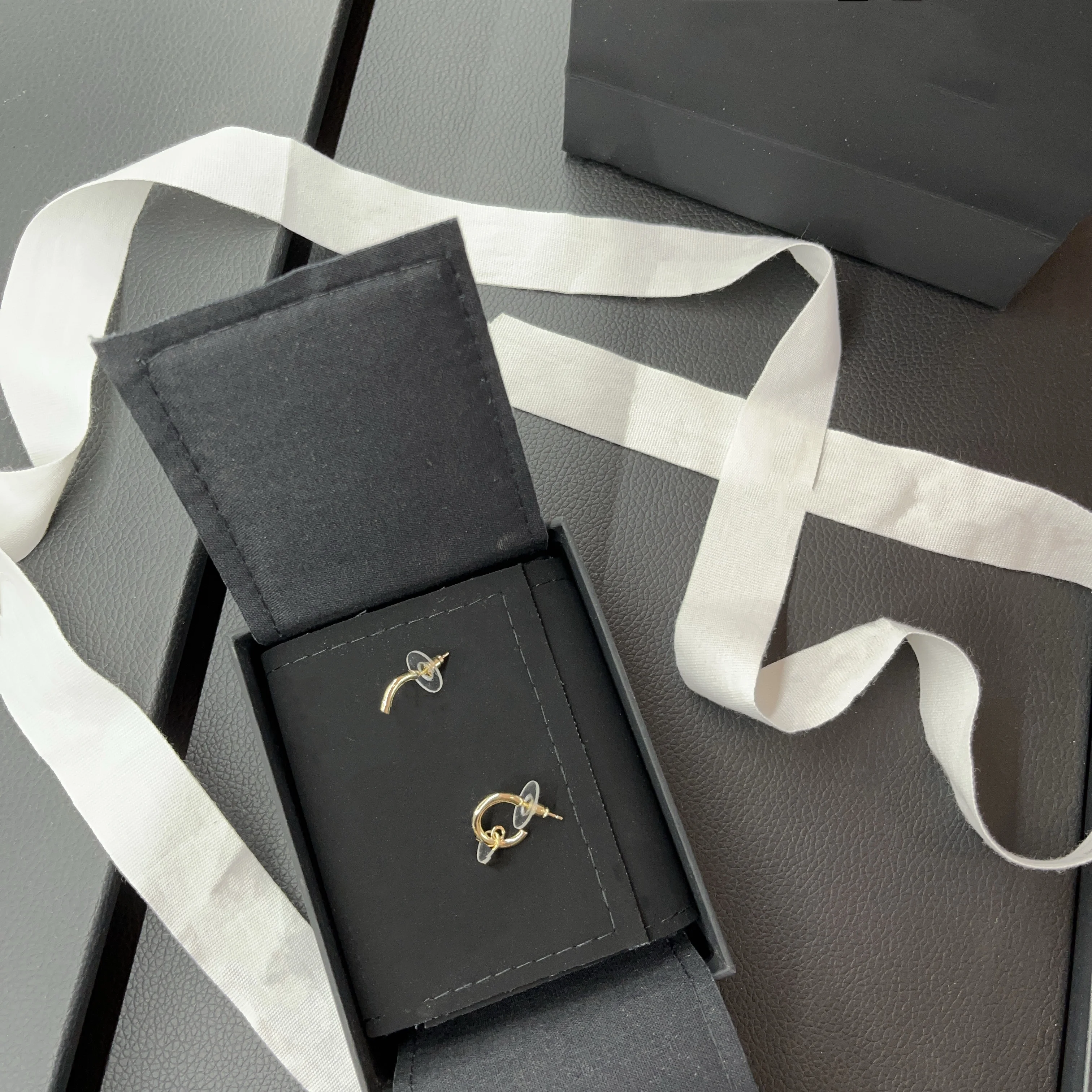 Mode 15 Popular Famous Fashion Original Brand Women Female 2022 Earrings Pearl Summer Silver Quality Luxury Gift
Mode 15 Popular Famous Fashion Original Brand Women Female 2022 Earrings Pearl Summer Silver Quality Luxury Gift