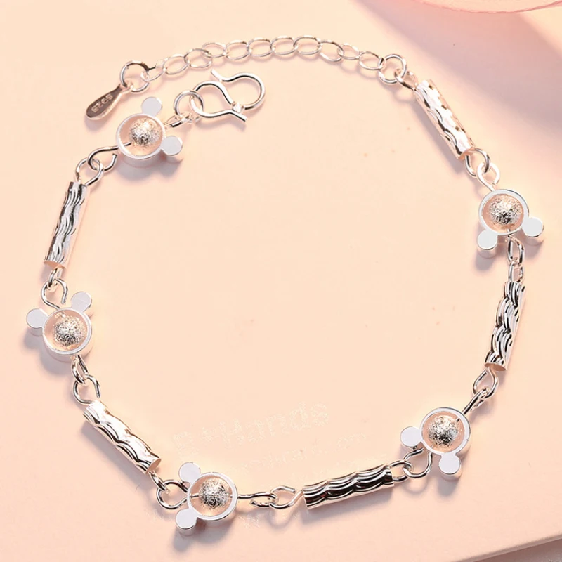 Disney 2022 New Fashion Bracelet Mickey Cute Ladies Jewelry Hot Sale Birthday Jewelry Gift S925 Simple Personality Bracelet
Disney 2022 New Fashion Bracelet Mickey Cute Ladies Jewelry Hot Sale Birthday Jewelry Gift S925 Simple Personality Bracelet