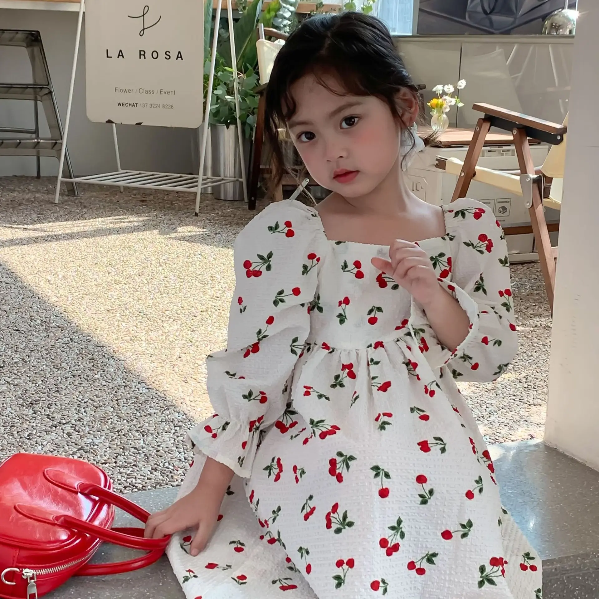 MILA CHOU 2022 Summer Baby Girls Puff Sleeves Cherry Dress Children Cute Princess Dress Kids Cotton Clothes
MILA CHOU 2022 Summer Baby Girls Puff Sleeves Cherry Dress Children Cute Princess Dress Kids Cotton Clothes