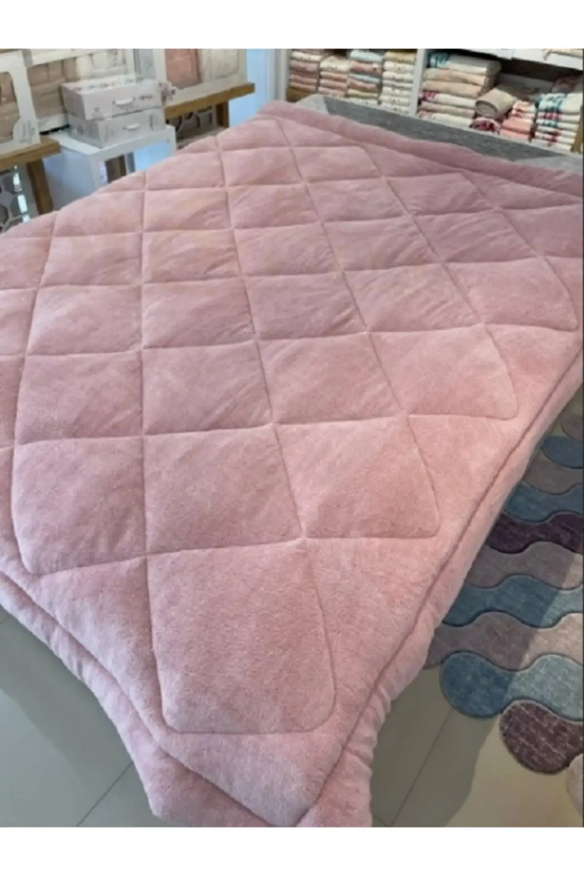 Eltex Wellsoft Силиконовое стеганое одеяло-одинарная (ткань гризд) 155x215 розовая хлопковая ткань для спальни для дома и дома
Eltex Wellsoft Силиконовое стеганое одеяло-одинарная (ткань гризд) 155x215 розовая хлопковая ткань для спальни для дома и дома