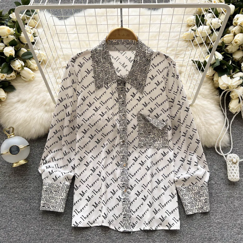 Shirts Ins letter printing light luxury elegant women's 2022 spring new personalized top
Shirts Ins letter printing light luxury elegant women's 2022 spring new personalized top