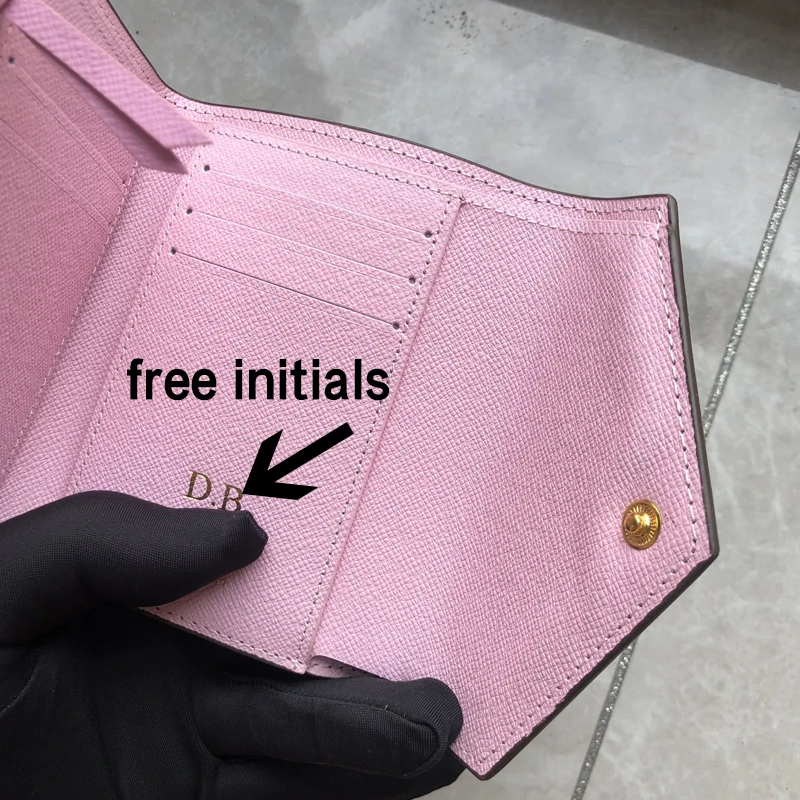 Leather Luxury Ladies Folding Wallet Card Holder Fashion Top Master Design Wallet with Gift Box and Dust Bag
Leather Luxury Ladies Folding Wallet Card Holder Fashion Top Master Design Wallet with Gift Box and Dust Bag