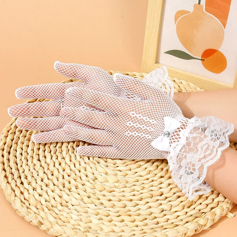Parenting Princess Girls Short Gloves Mesh Bow Lace Diamond Decoration Gloves Children Kids Fashion Elegant Gloves Party
Parenting Princess Girls Short Gloves Mesh Bow Lace Diamond Decoration Gloves Children Kids Fashion Elegant Gloves Party