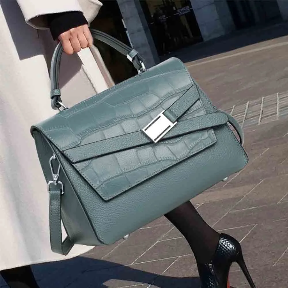Fashion Genuine Leather Bag for Women Stone Print Cowhide Handbag and Purses Luxury Designer Casual Tote
Fashion Genuine Leather Bag for Women Stone Print Cowhide Handbag and Purses Luxury Designer Casual Tote