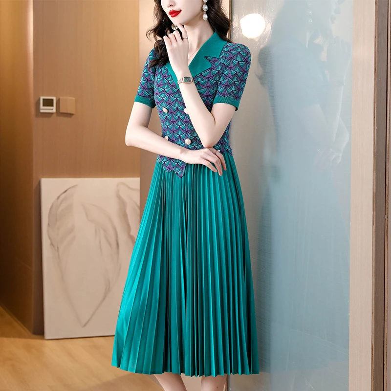 Europe 2023 Women Summer New Fashion Pleated Round Notchedk Short Sleeve Slim Fit Casual Printing Dress Mom Mid Length Dress
Europe 2023 Women Summer New Fashion Pleated Round Notchedk Short Sleeve Slim Fit Casual Printing Dress Mom Mid Length Dress