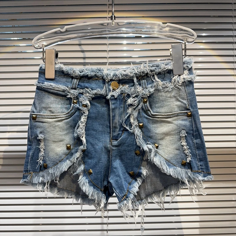 Streetwear Jeans Shorts 2023 Summer New Street Hot Girl Decorative Rivets Raw Edge Distressed Slim Denim Shorts Female Hot Pants
Streetwear Jeans Shorts 2023 Summer New Street Hot Girl Decorative Rivets Raw Edge Distressed Slim Denim Shorts Female Hot Pants