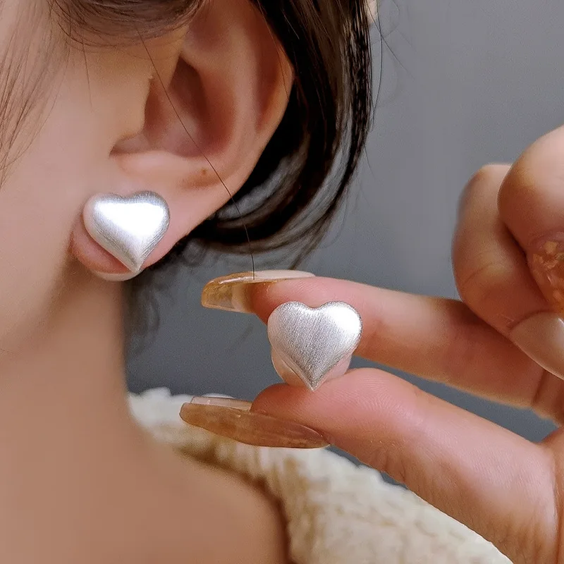 New Personalized Multifunctional Women's Earrings Fashion Matte Heart Shaped Pearl Jewelry Wedding Party Gift Accessories
New Personalized Multifunctional Women's Earrings Fashion Matte Heart Shaped Pearl Jewelry Wedding Party Gift Accessories