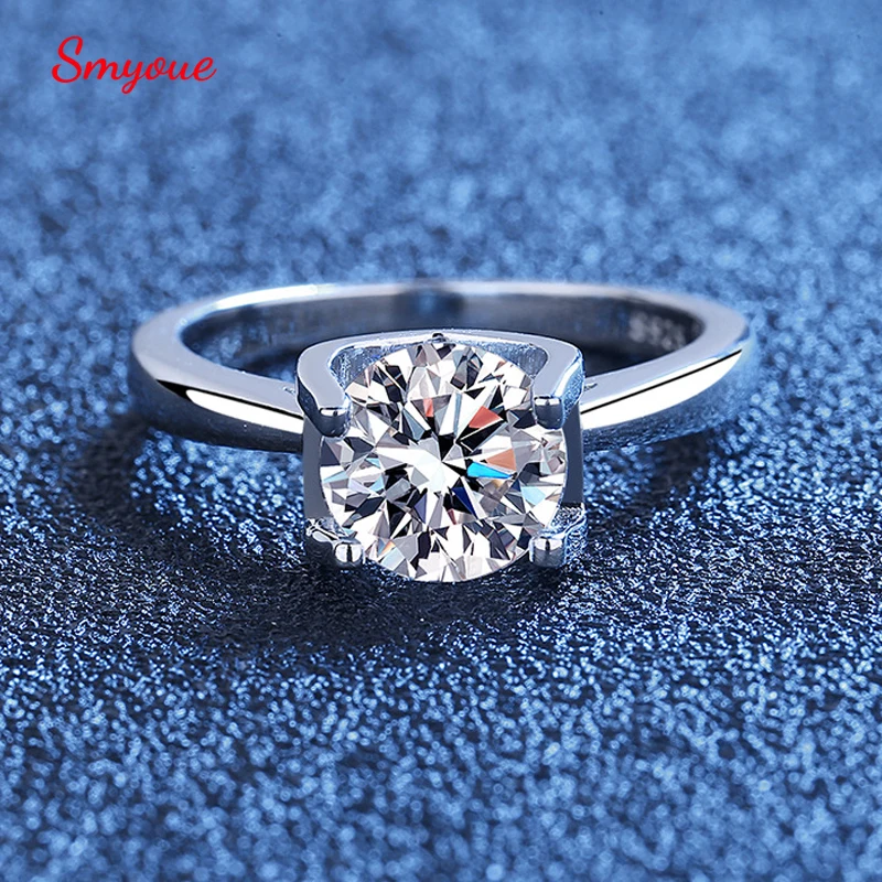 Smyoue 2CT Luxury Moissanite Diamond Rings for Women Proposal Wedding Sparkling Gemstone Band 925 Sterling Silver White Gold GRA
Smyoue 2CT Luxury Moissanite Diamond Rings for Women Proposal Wedding Sparkling Gemstone Band 925 Sterling Silver White Gold GRA