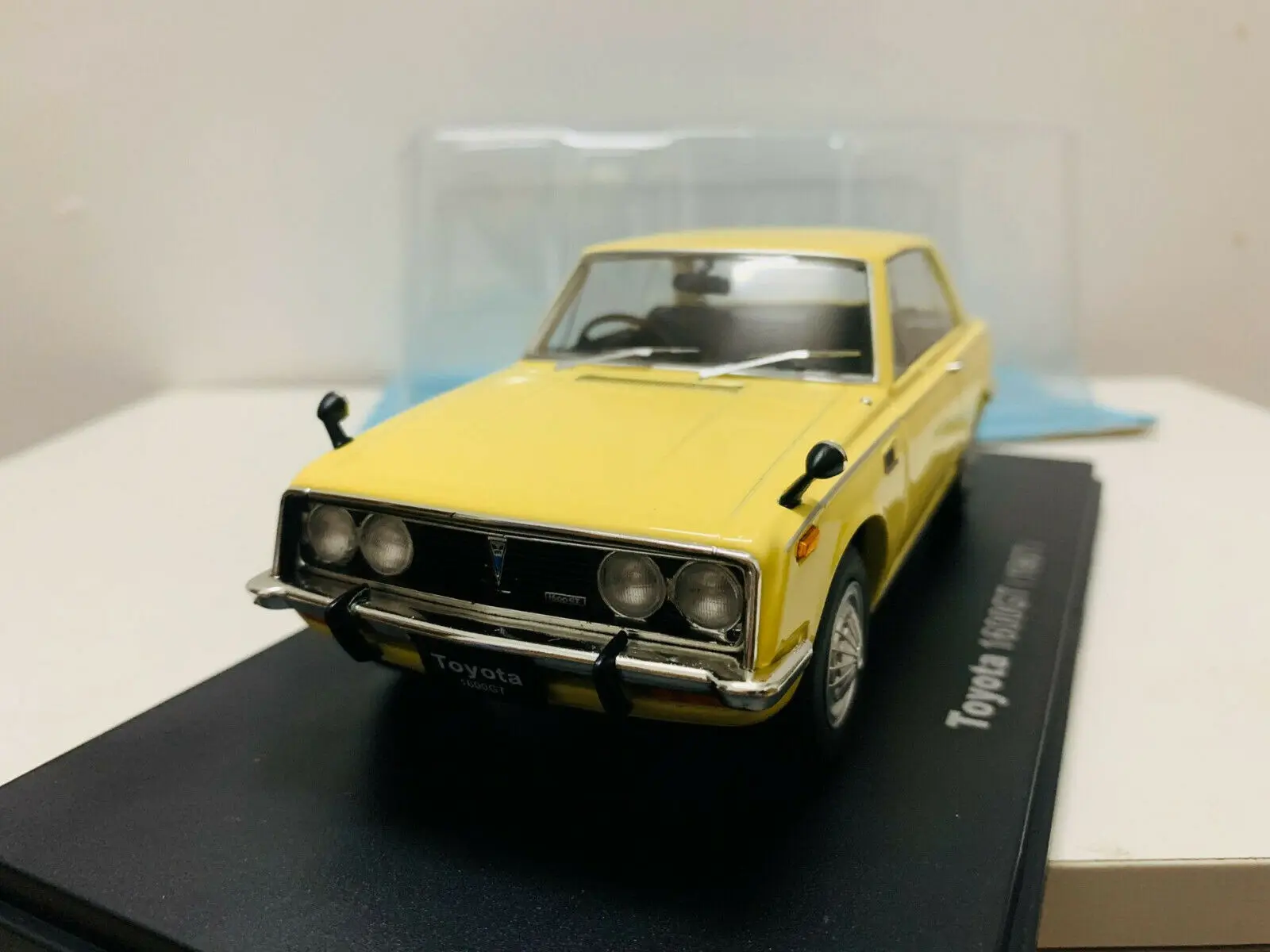 Original Factory 1:24 Toyotaa 1600GT 1967 Alloy Open Cover Metal Static Car Model Toy Gift 
Original Factory 1:24 Toyotaa 1600GT 1967 Alloy Open Cover Metal Static Car Model Toy Gift