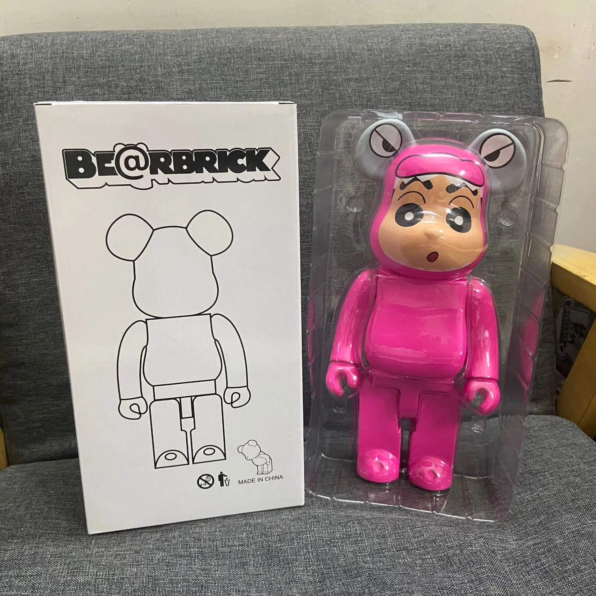 Bearbrick Toy 400% Building Block Bear Dynamic Superman Violent Bear Crayon Xiaoxin Dinosaur Model Ornament 28cm
Bearbrick Toy 400% Building Block Bear Dynamic Superman Violent Bear Crayon Xiaoxin Dinosaur Model Ornament 28cm