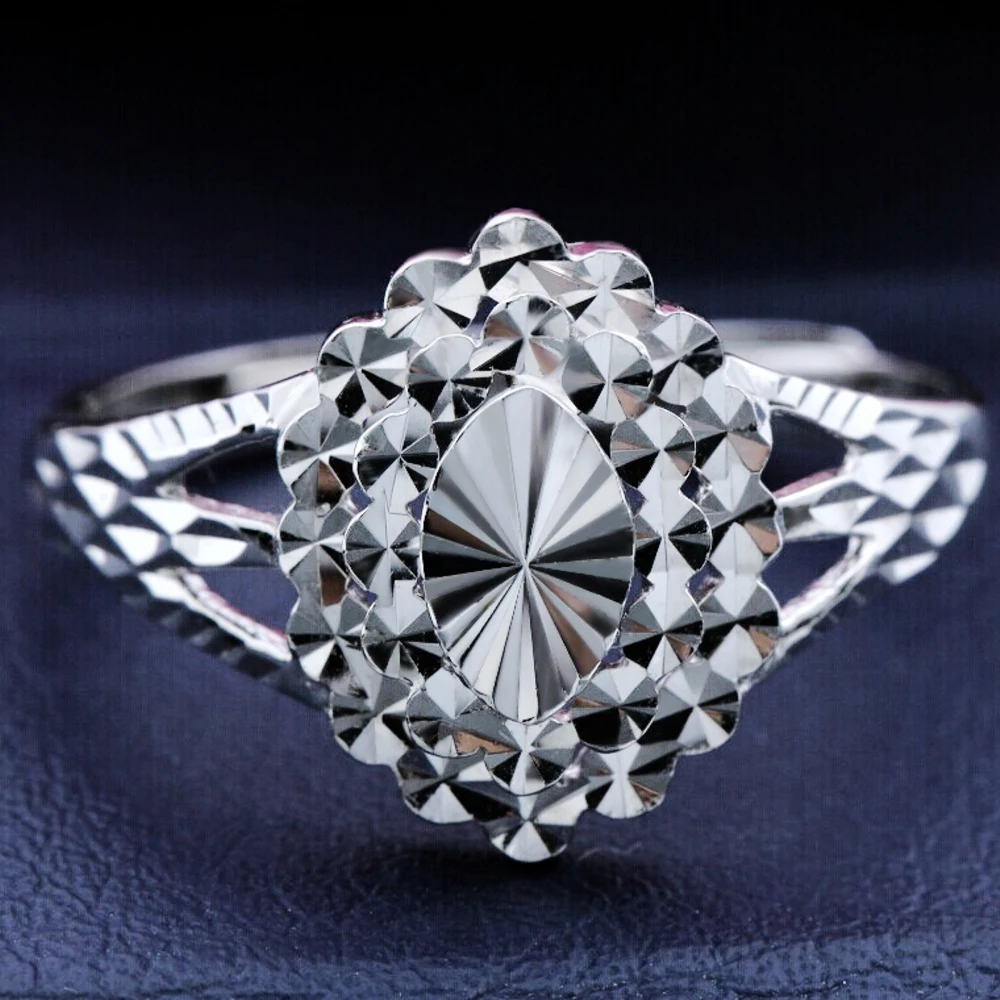 1PCS Real Pure Platinum 950 Ring Shiny Carved Rhombus Adjustable Band Ring Men Women Unique Gift Couple Wedding Ring PT950
1PCS Real Pure Platinum 950 Ring Shiny Carved Rhombus Adjustable Band Ring Men Women Unique Gift Couple Wedding Ring PT950