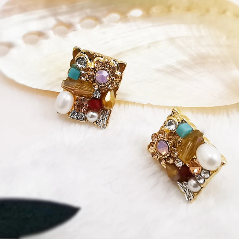 Renya Korean Square Splicing Stud Earring Handmade Glass Bead Baroque Pearl Statement Earrings for Women Jewelry Accessories
Renya Korean Square Splicing Stud Earring Handmade Glass Bead Baroque Pearl Statement Earrings for Women Jewelry Accessories
