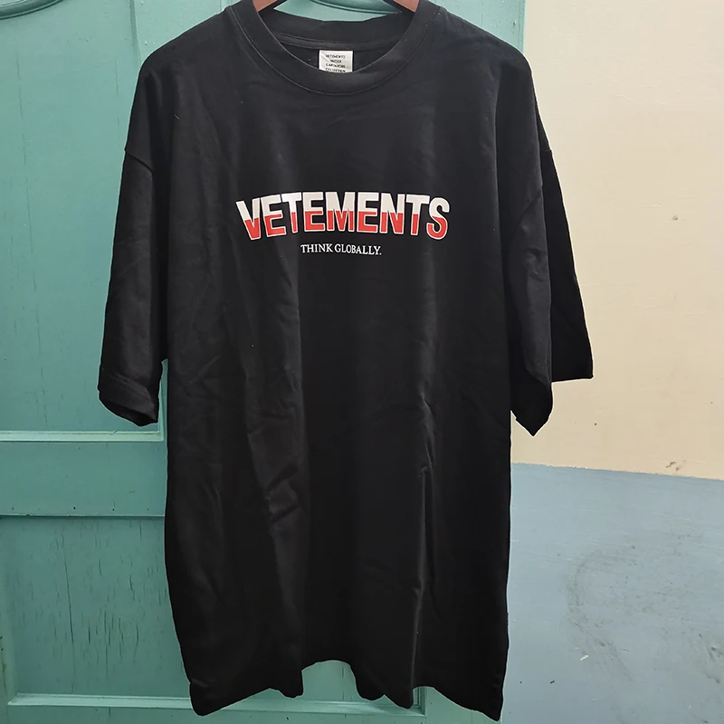 Vetements Embroidery Logo T Shirt Men Women 1:1 High-Quality Vetements Tee Front Big Black Casual Oversized Tee
Vetements Embroidery Logo T Shirt Men Women 1:1 High-Quality Vetements Tee Front Big Black Casual Oversized Tee