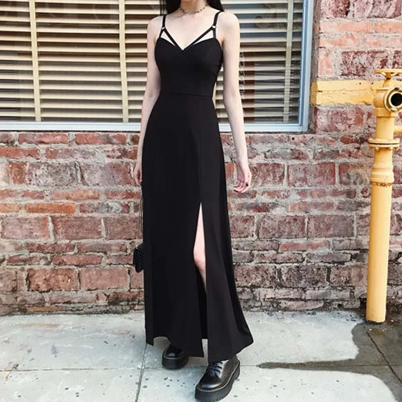 A GIRLS Punk Gothic Summer Dress Women Elegant Wear Dark Halter High Waist Split Party Club Dress Sexy Deep V-Neck Black Dress
A GIRLS Punk Gothic Summer Dress Women Elegant Wear Dark Halter High Waist Split Party Club Dress Sexy Deep V-Neck Black Dress