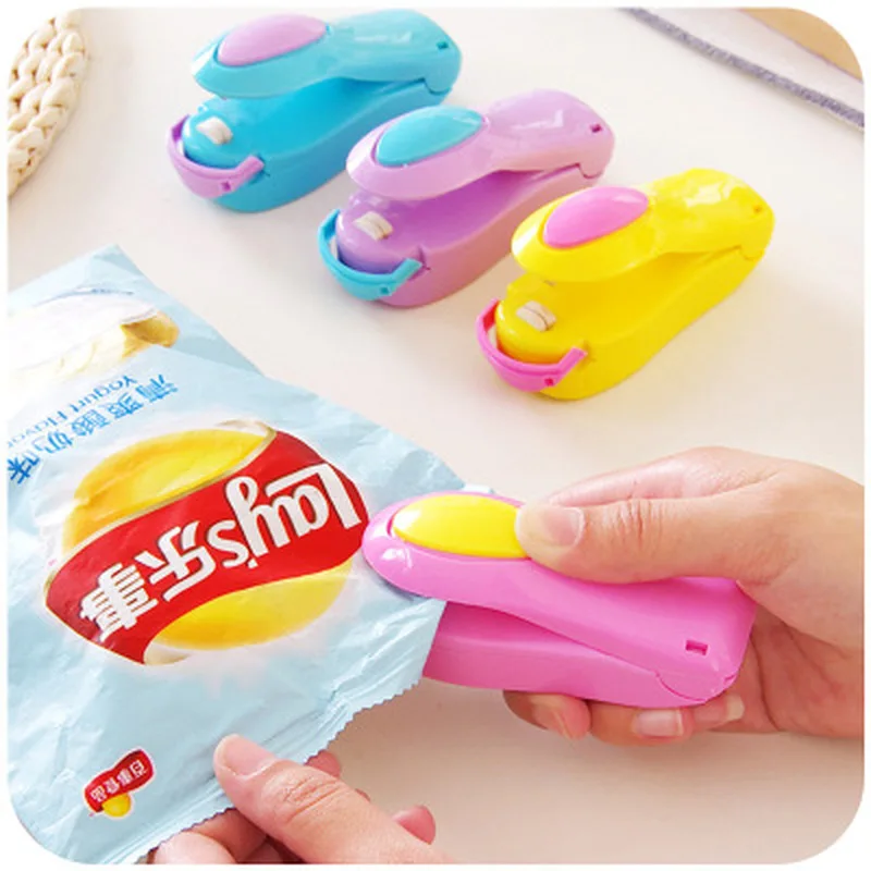 Mini Portable Food Clip Heat Sealing Machine Snack Bag Sealer Home Kitchen Accessories Gadget Household Travel Tools Items
Mini Portable Food Clip Heat Sealing Machine Snack Bag Sealer Home Kitchen Accessories Gadget Household Travel Tools Items
