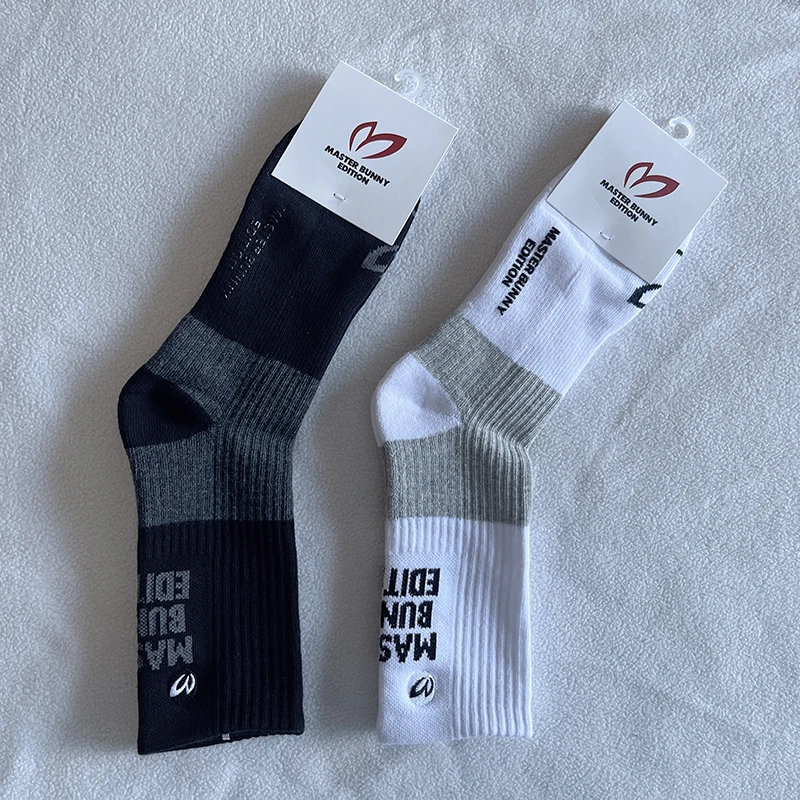 Носки для гольфа мужские 2022 спортивные носки для гольфа Мягкие Нескользящие поглощающие пот дышащие носки с принтом носки-капельки
Носки для гольфа мужские 2022 спортивные носки для гольфа Мягкие Нескользящие поглощающие пот дышащие носки с принтом носки-капельки