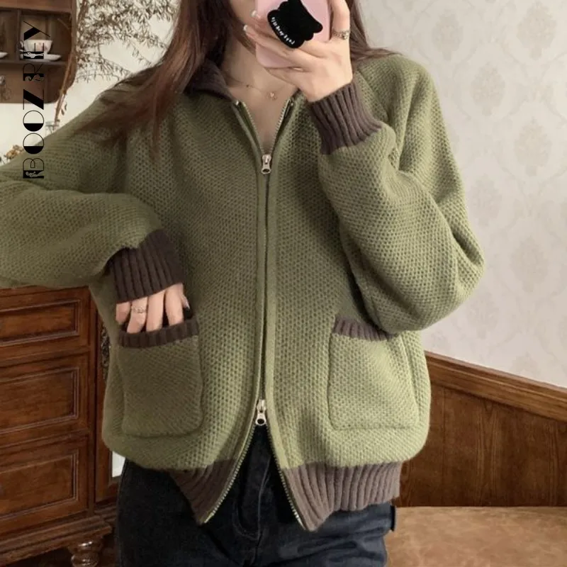 BoozRey Y2k 2023 Solid Turn-down Collar Zipper Cardigan Femme Fashion All Match Casual Long Sleeve Tops Women New Pocket Sweater
BoozRey Y2k 2023 Solid Turn-down Collar Zipper Cardigan Femme Fashion All Match Casual Long Sleeve Tops Women New Pocket Sweater