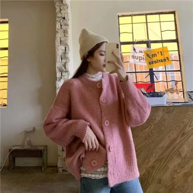 Cardigan Sweater Autumn and Winter New Korean Versatile Soft Glutinous Sweater Round Neck Mesh Solid Knitted Cardigan Female
Cardigan Sweater Autumn and Winter New Korean Versatile Soft Glutinous Sweater Round Neck Mesh Solid Knitted Cardigan Female