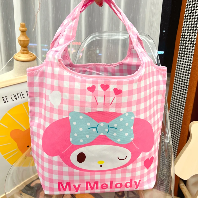 Sanrioed My Melody Cinnamoroll Pom изоляционная сумка из алюминиевой фольги Bento утолщенная Водонепроницаемая Офисная Рабочая сумка
Sanrioed My Melody Cinnamoroll Pom изоляционная сумка из алюминиевой фольги Bento утолщенная Водонепроницаемая Офисная Рабочая сумка