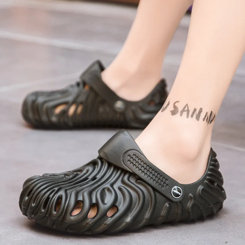 New Men's Slippers Fashion Baotou Hollow Breathable Non-slip Shoes Casual Comfortable Beach Sandals Zapatillas Verano Hombre
New Men's Slippers Fashion Baotou Hollow Breathable Non-slip Shoes Casual Comfortable Beach Sandals Zapatillas Verano Hombre
