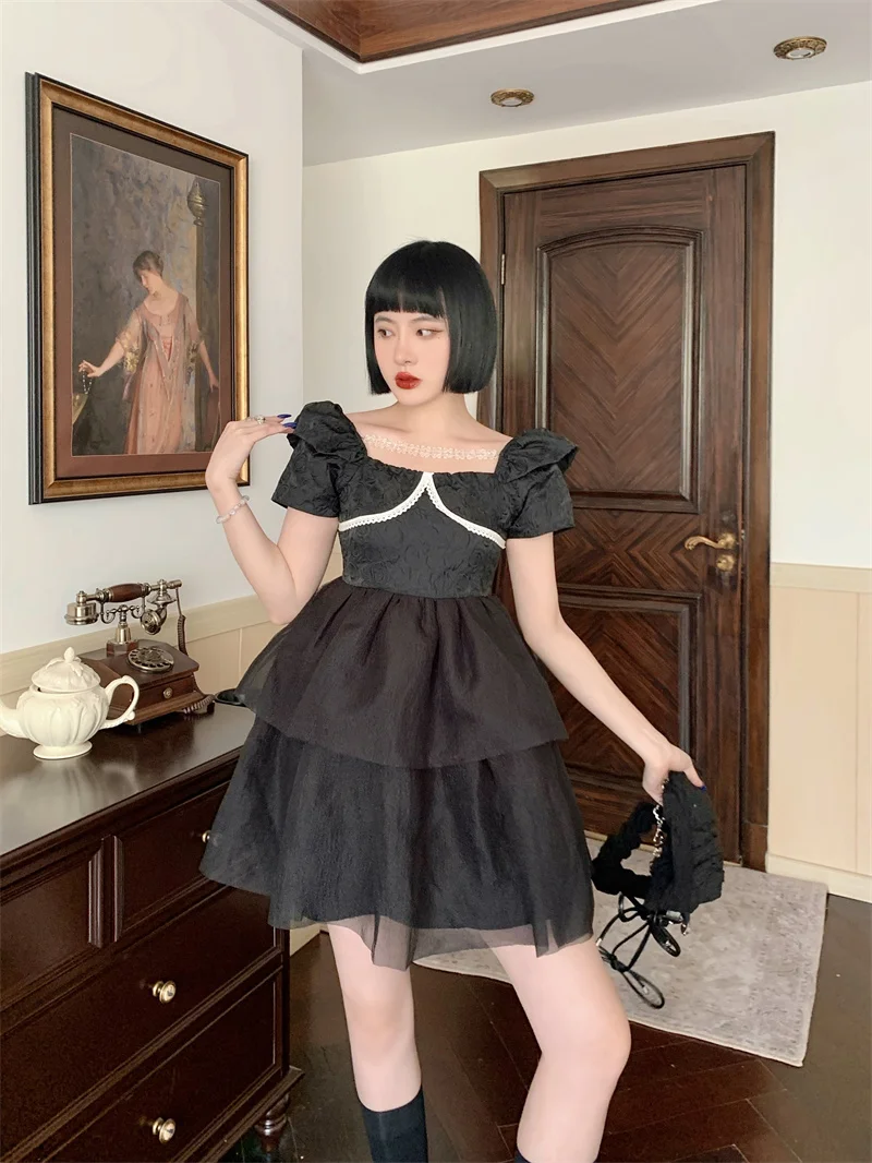 ZCSMLL Gothic Puff Sleeve Backless Square Neck Tulle Corset Dress For Women Summer 2022 Black Ball Gown Goth Dress Clothing
ZCSMLL Gothic Puff Sleeve Backless Square Neck Tulle Corset Dress For Women Summer 2022 Black Ball Gown Goth Dress Clothing