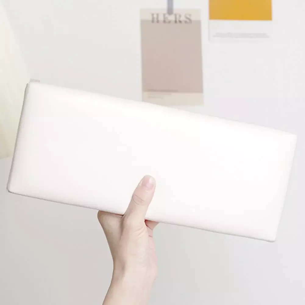 NEW2023 Nail Pillow Double-layer Long Lifespan Wood Manicure Arm Rest Cushion for Women
NEW2023 Nail Pillow Double-layer Long Lifespan Wood Manicure Arm Rest Cushion for Women