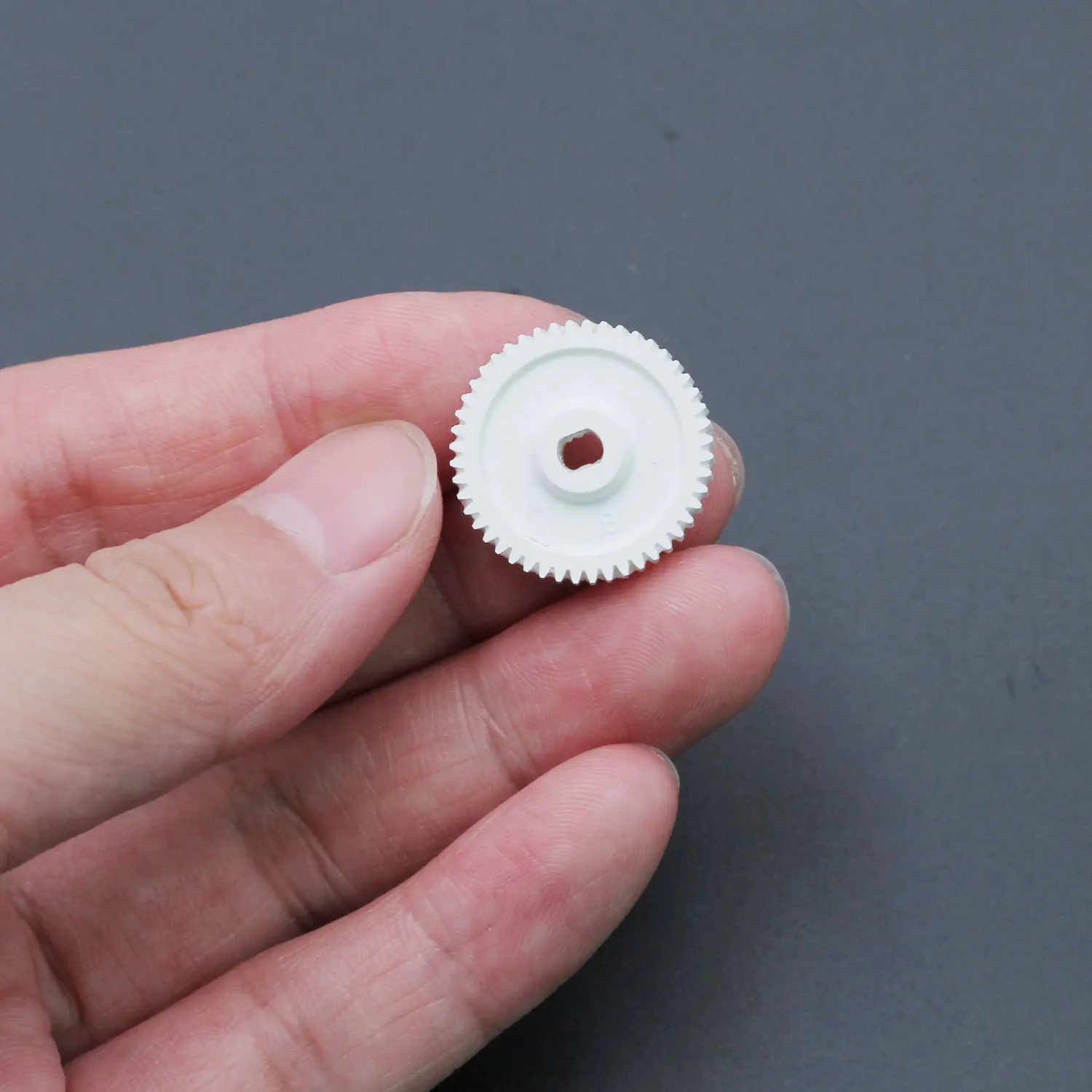 Original 48 teeth Rearview mirror folding motor gear assembly plastic Gear for Mazda M3 M5 CX7 M8
Original 48 teeth Rearview mirror folding motor gear assembly plastic Gear for Mazda M3 M5 CX7 M8