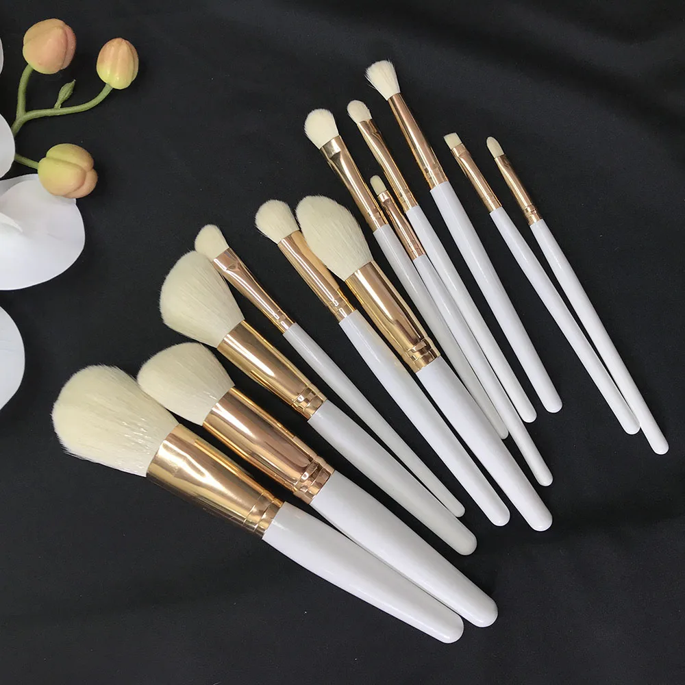 12pcs luxury white gold makeup brushes set synthetic hair A BANG ZI eye shadow brochas pincel maquiagem
12pcs luxury white gold makeup brushes set synthetic hair A BANG ZI eye shadow brochas pincel maquiagem