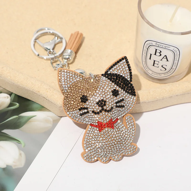 Creative Cartoon Rhinestone Kitten Keychain Pendant Handmade Boutique With Metal Keyring and Leather Fringe Gift for Kids 
Creative Cartoon Rhinestone Kitten Keychain Pendant Handmade Boutique With Metal Keyring and Leather Fringe Gift for Kids