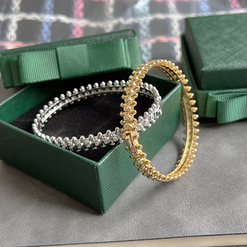New Fashion Luxury Hot Brand For Women Wedding Party For Men Gift Classic Bangle Jewelry Ladies Classic Bangle Jewelry
New Fashion Luxury Hot Brand For Women Wedding Party For Men Gift Classic Bangle Jewelry Ladies Classic Bangle Jewelry