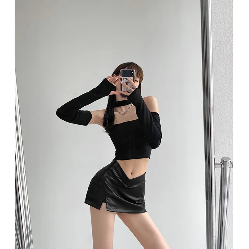 Sexy Hot Girl V-shaped Design Low Waist PU Leather Skirt for Women Spring Summer Retro Single Split Wrap The Buttocks Skirt 2023
Sexy Hot Girl V-shaped Design Low Waist PU Leather Skirt for Women Spring Summer Retro Single Split Wrap The Buttocks Skirt 2023