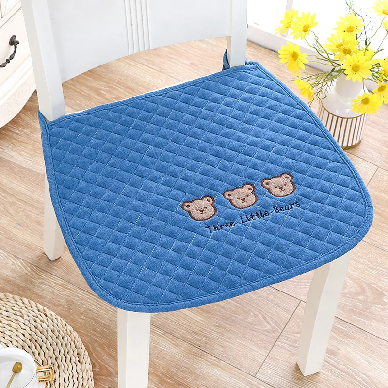 1Pcs dining chair cushion Four seasons universal horseshoe office dining chair cushion cushion seat cushion thin model
1Pcs dining chair cushion Four seasons universal horseshoe office dining chair cushion cushion seat cushion thin model