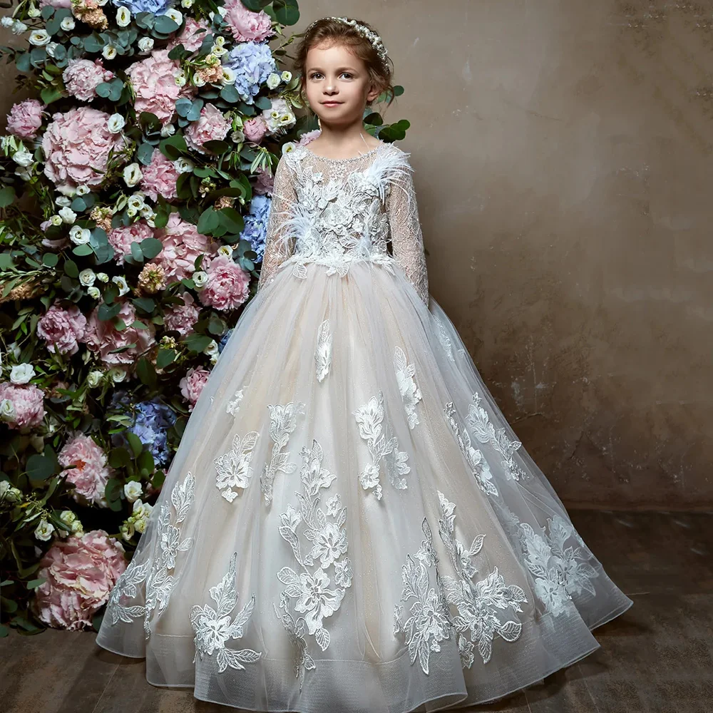 Feather Flower Girls Dresses Lace Appliques Sequined Long Pageant Gowns Simple Scoop Neck Full Sleeves A-Line Tulle Party Dress
Feather Flower Girls Dresses Lace Appliques Sequined Long Pageant Gowns Simple Scoop Neck Full Sleeves A-Line Tulle Party Dress