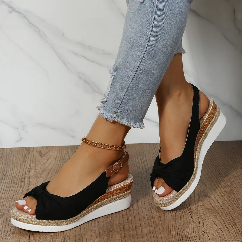 2022 Fashion Women Peep Toe Sandals Wedges Buckle High Heels Women Office Wedding Sandals Sandalia Plataforma Shoes
2022 Fashion Women Peep Toe Sandals Wedges Buckle High Heels Women Office Wedding Sandals Sandalia Plataforma Shoes