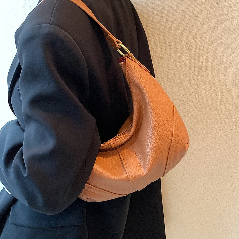 Popular Niche Design Bag Women 2022 Autumn/winter New Retro Messenger Bag Shoulder Bag Armpit Bag
Popular Niche Design Bag Women 2022 Autumn/winter New Retro Messenger Bag Shoulder Bag Armpit Bag