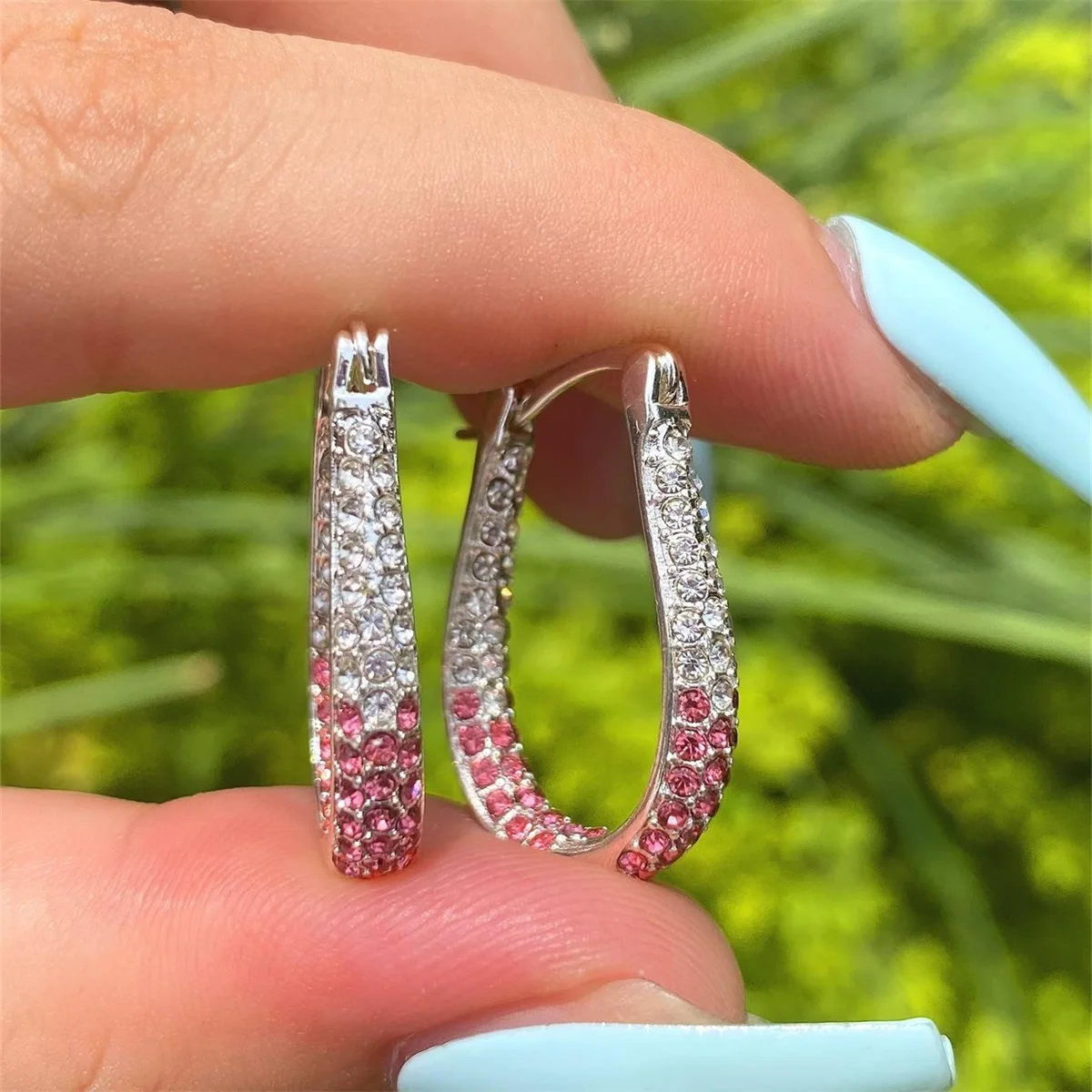 Женские серьги-кольца с фианитами ANGLANG, стильные розовые серьги для коктейвечерние, шикарный подарок на день рождения
Женские серьги-кольца с фианитами ANGLANG, стильные розовые серьги для коктейвечерние, шикарный подарок на день рождения