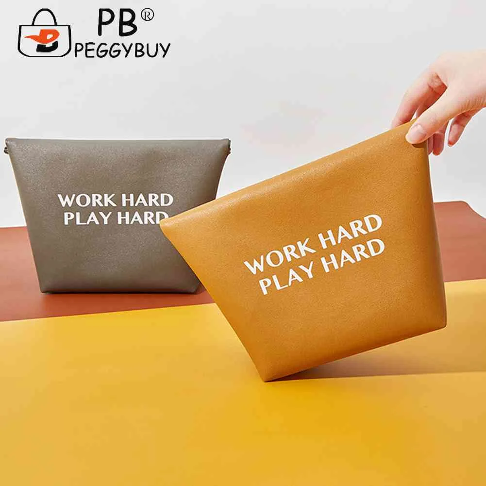 PVC Toiletry Bag Large Capacity Waterproof Beauty Bag Portable Sticker Multifunction Fashion Letter Printed for Swimming Fitness 
PVC Toiletry Bag Large Capacity Waterproof Beauty Bag Portable Sticker Multifunction Fashion Letter Printed for Swimming Fitness