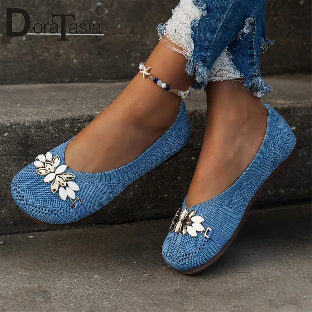 Big Size 43 New Ladies Flat Loafers Fashion Flower Decoration Slip-on Summer Autumn women's Flats Casual Comfy Shoes Woman
Big Size 43 New Ladies Flat Loafers Fashion Flower Decoration Slip-on Summer Autumn women's Flats Casual Comfy Shoes Woman