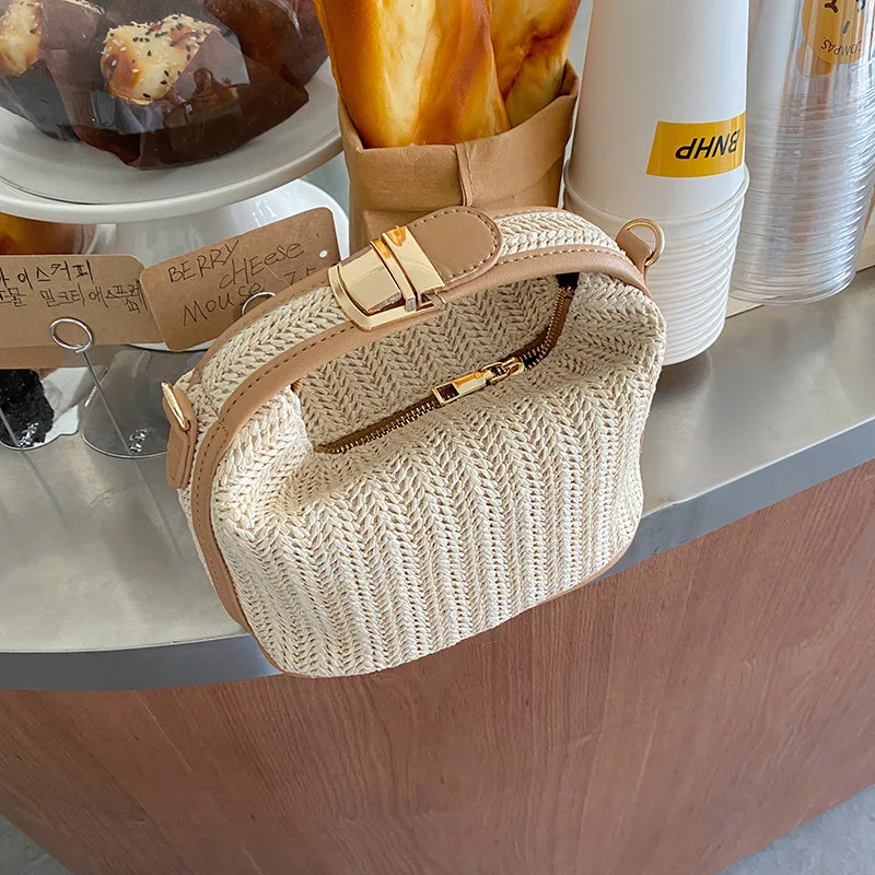 Ansloth Fashion Weave Straw Handbags For Women Crossbody Bag Small Bucket Bag Lock Handle Shoulder Bags Summer Beach Bag HPS1310
Ansloth Fashion Weave Straw Handbags For Women Crossbody Bag Small Bucket Bag Lock Handle Shoulder Bags Summer Beach Bag HPS1310