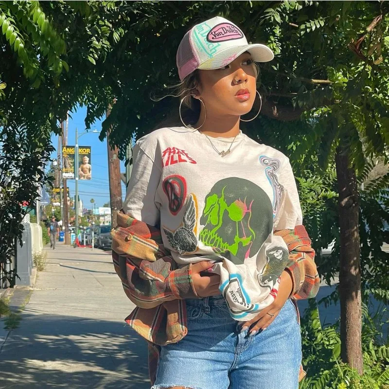 Gallery dept Skull Flame Color English alphabet Print Cut and Destroy Men's and Women's Short Sleeve T-shirt Tide Sign
Gallery dept Skull Flame Color English alphabet Print Cut and Destroy Men's and Women's Short Sleeve T-shirt Tide Sign