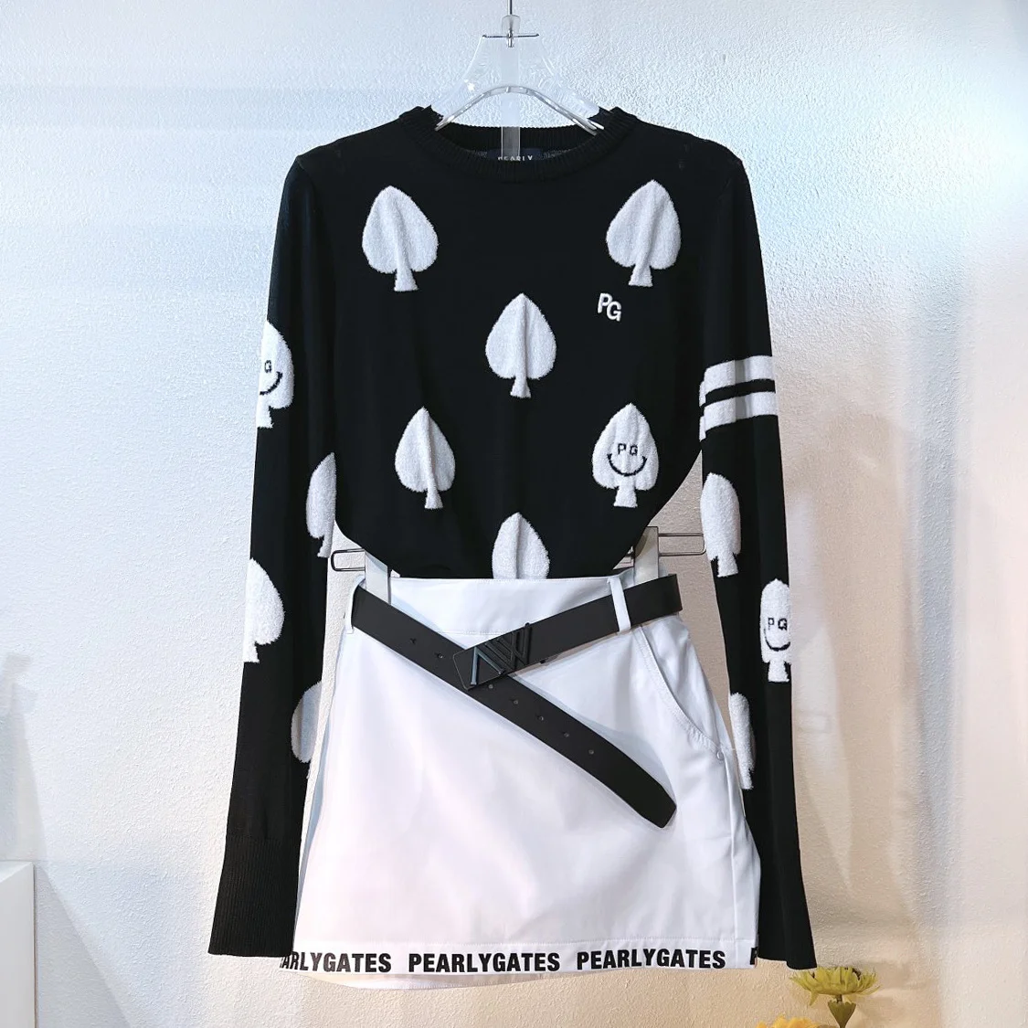 Women's Golf Knitted Long Sleeve Spring Thin Sweater Playing Card Pattern Design Ladies PG Golf Shirts
Women's Golf Knitted Long Sleeve Spring Thin Sweater Playing Card Pattern Design Ladies PG Golf Shirts