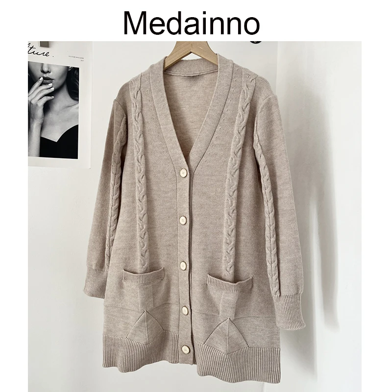 Medainno 2023 Spring Women New Knitted Sweater Casual Solid Loose Cardigan Jackets Elegant Simple Coat Tops Fashion Female Chic
Medainno 2023 Spring Women New Knitted Sweater Casual Solid Loose Cardigan Jackets Elegant Simple Coat Tops Fashion Female Chic