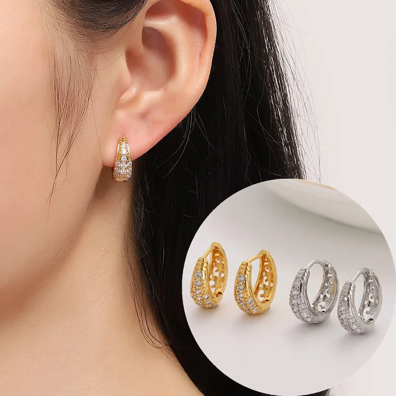 Copper Inlaid Zircon Hoop Earrings Elegant Fashion Hollow Out Earrings Personalized Girl Party Jewelry Gifts
Copper Inlaid Zircon Hoop Earrings Elegant Fashion Hollow Out Earrings Personalized Girl Party Jewelry Gifts