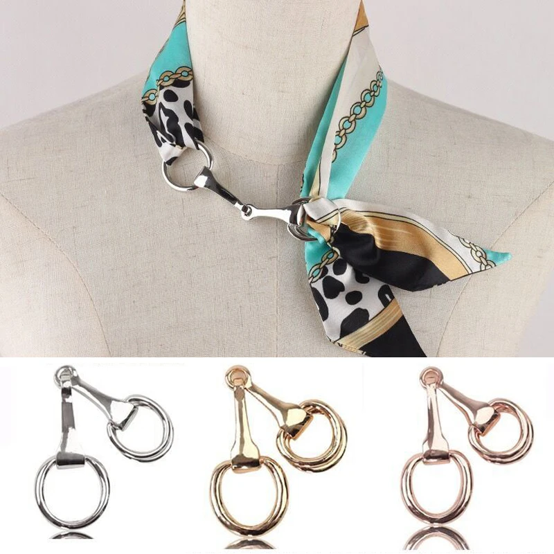Hot Women Shawl Ring Clip Scarves Fastener Crystal Silk Scarf Buckle Holder Brooch Wedding Fashion Jewelry Female Classic Gift
Hot Women Shawl Ring Clip Scarves Fastener Crystal Silk Scarf Buckle Holder Brooch Wedding Fashion Jewelry Female Classic Gift