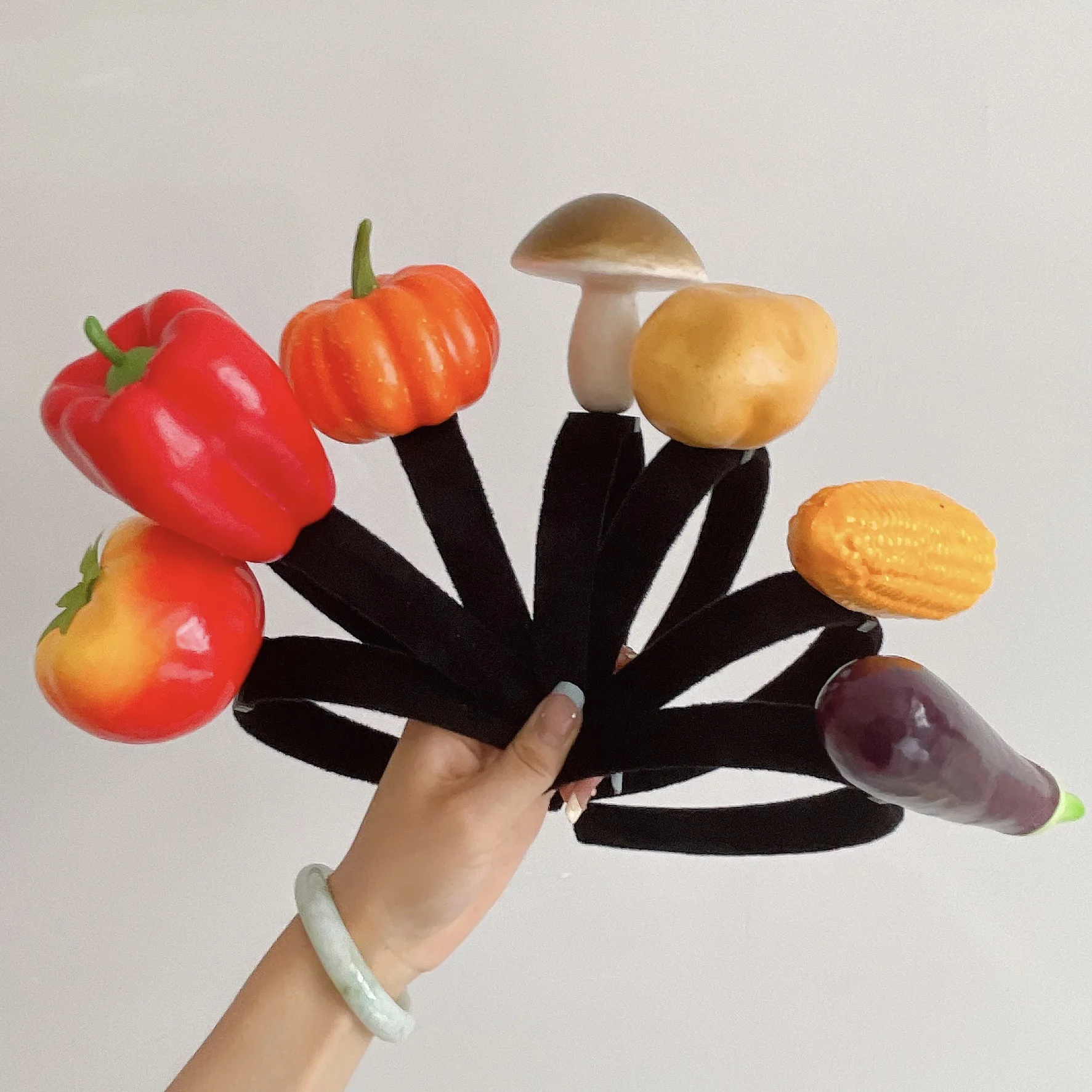 Stereoscopic Vegetable Hair Band Funny Mushroom Vegetable Hair Band Creative Radish Chili Pepper Eggplant Vegetable Headband
Stereoscopic Vegetable Hair Band Funny Mushroom Vegetable Hair Band Creative Radish Chili Pepper Eggplant Vegetable Headband