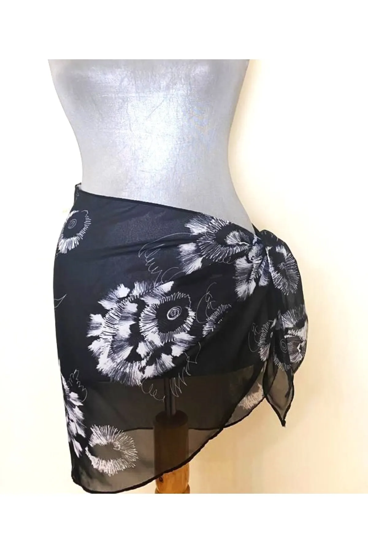 Women's Pareo Black Floral Swimwear Cover Up Dress Sexy Tunic Suit Beachwear Female Beach Bikini Cover Loose Mini Dress
Women's Pareo Black Floral Swimwear Cover Up Dress Sexy Tunic Suit Beachwear Female Beach Bikini Cover Loose Mini Dress