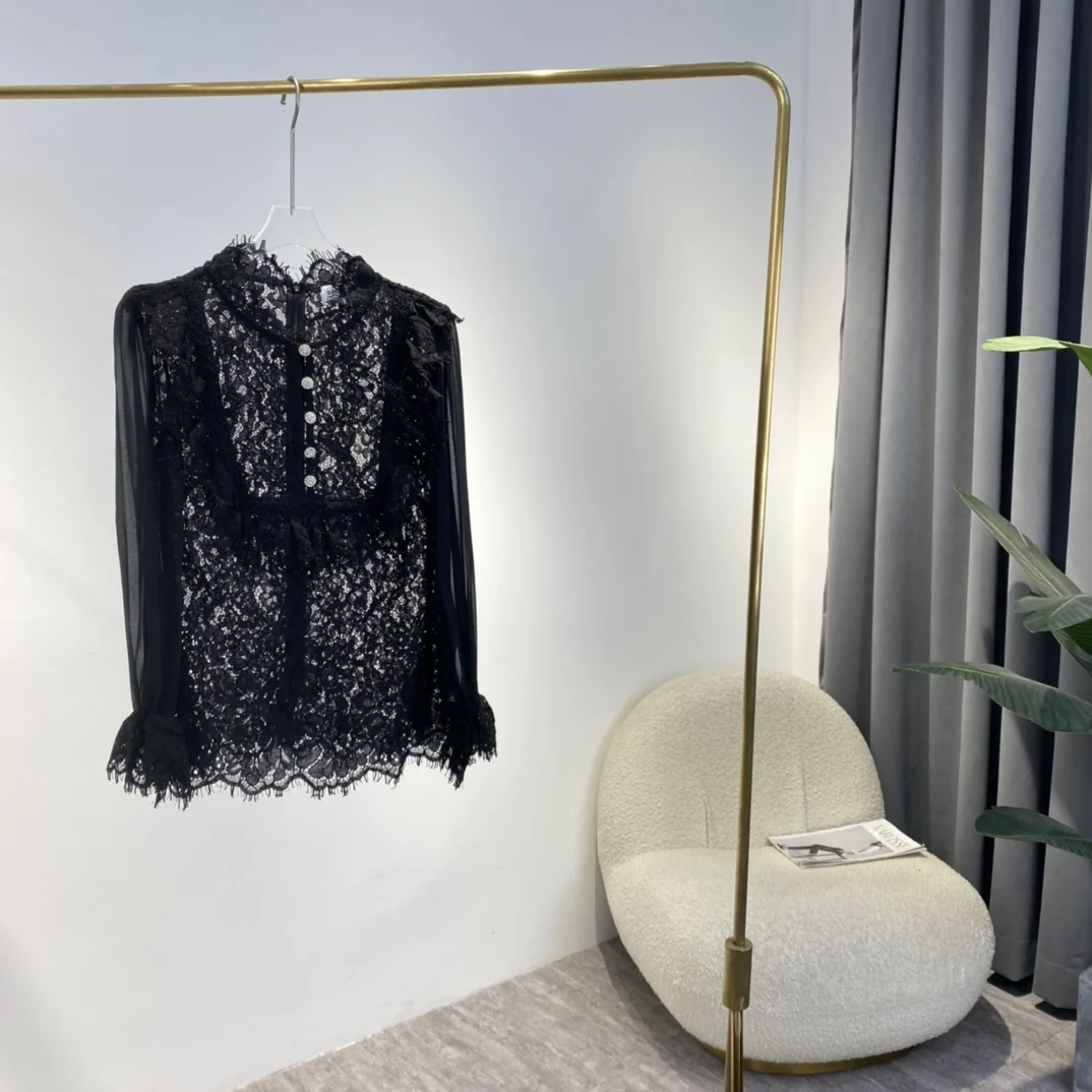 2022 New Spring Top Quality See Through Sleeve Hook Flower Hollow Lace Patchwork Black Vintage Blouses
2022 New Spring Top Quality See Through Sleeve Hook Flower Hollow Lace Patchwork Black Vintage Blouses