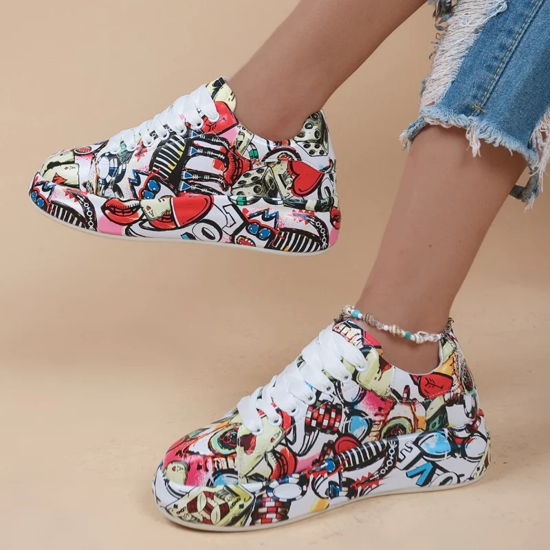 Women's Casual Sneakers 2023 Fashion New Painted Graffiti Lace Up Sports Shoes for Women Flat Pu Leather Ladies Running Shoes
Women's Casual Sneakers 2023 Fashion New Painted Graffiti Lace Up Sports Shoes for Women Flat Pu Leather Ladies Running Shoes