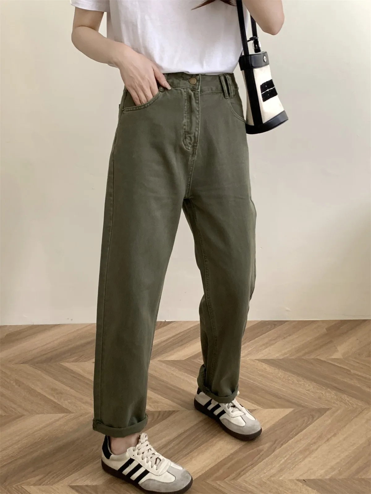 ZHISILAO New Green Jeans Women Vintage Classic High Waist Ankle-length Denim Pants Streetwear 2023
ZHISILAO New Green Jeans Women Vintage Classic High Waist Ankle-length Denim Pants Streetwear 2023